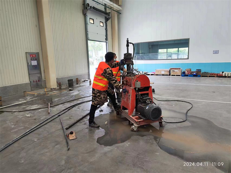 云霄厂房地面下沉塌陷注浆加固施工